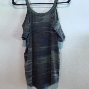 Cold shoulder camo strap